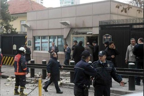 Desconocidos disparan contra la embajada de EEUU en Ankara